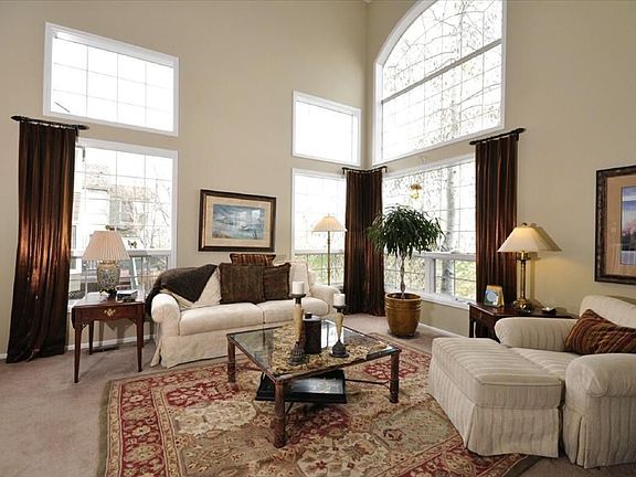 LIVING RM