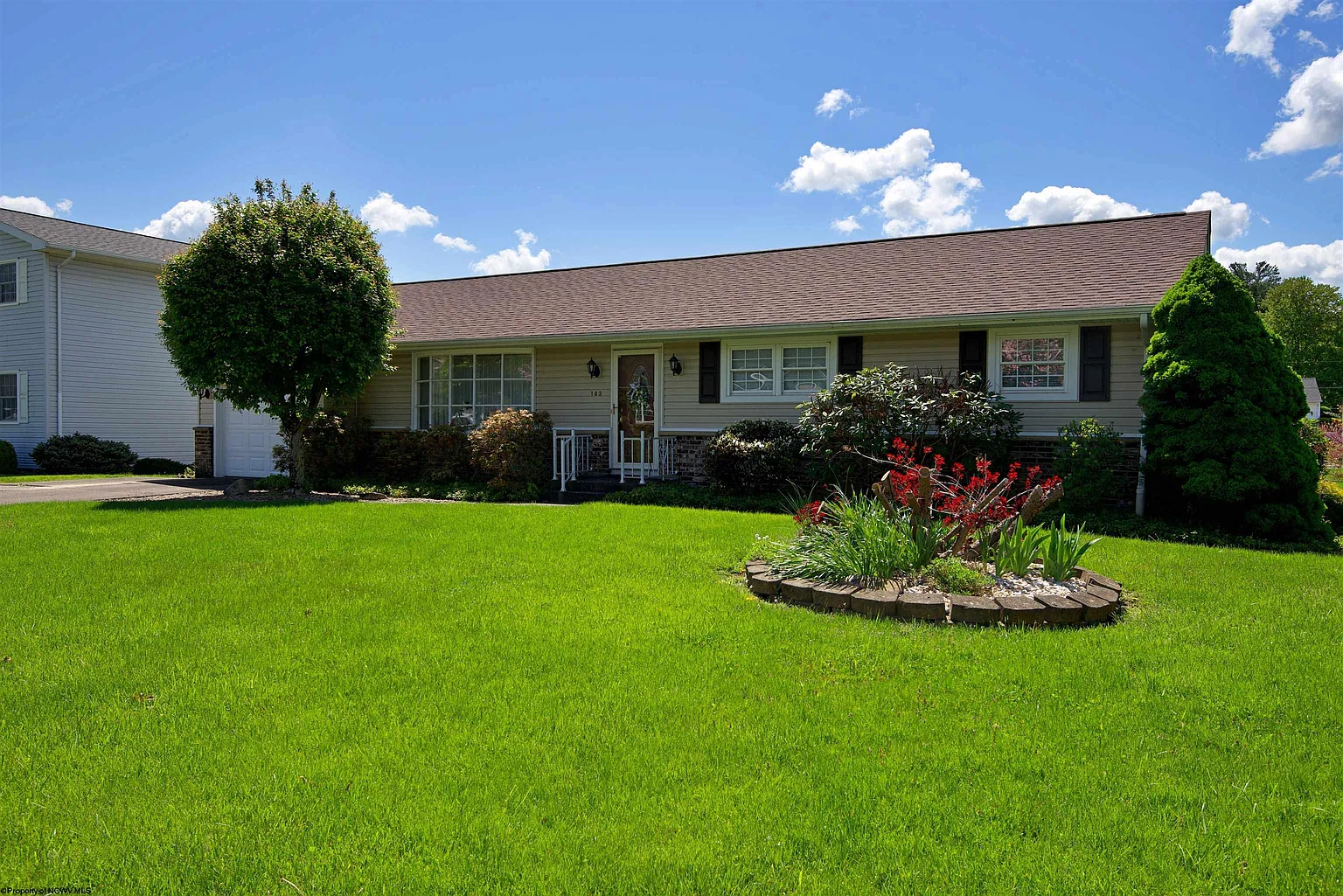 143 Driftwood Rd photo 1