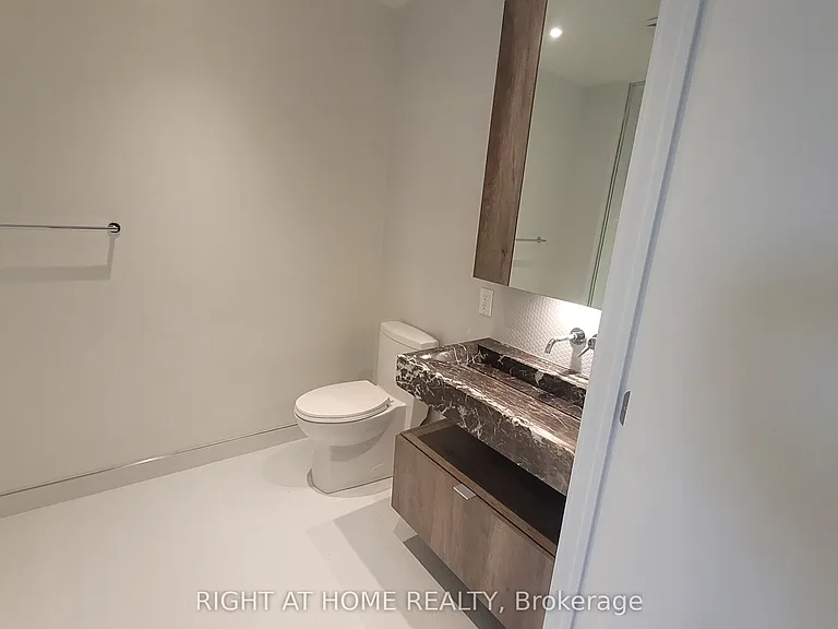11 Yorkville Ave #3603 — Photo 12