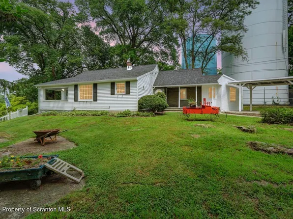 506 Glenburn Rd, Clarks Summit, PA 18411