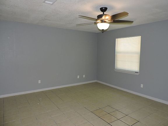 3rd image of 5084 Yacht Harbour Cir