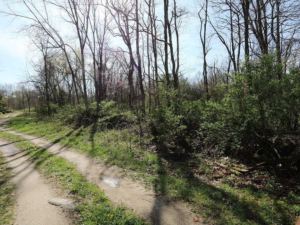 2nd image of 2807 S 13th St Tract 1