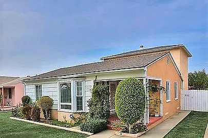 7413 Broadway Ave — Photo 4