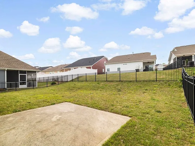 180 Bur Oak Dr — Photo 19