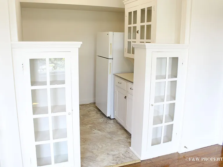 1560 E. Broad St. — Photo 102