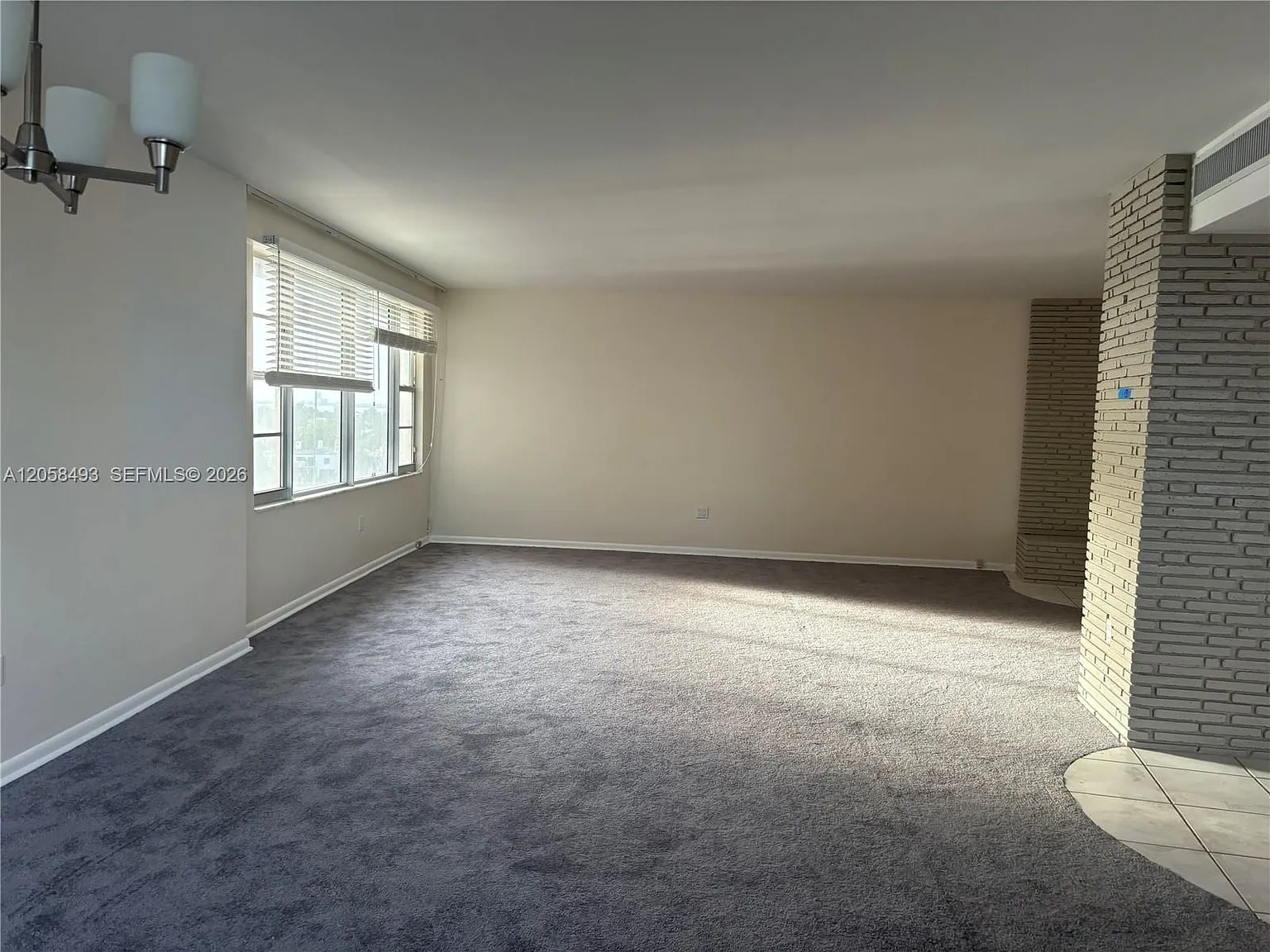 Imperial House Condo — Photo 4