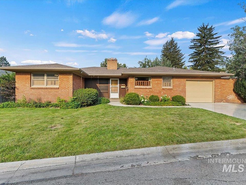 1st image of 3215 W Camrose Ln