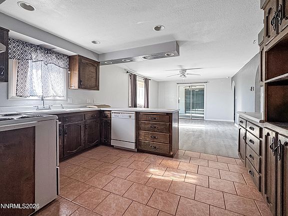 4th image of 4440 Debra Ln