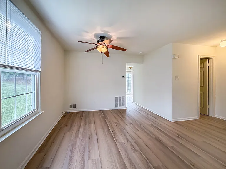 21 Stockton Ct — Photo 6