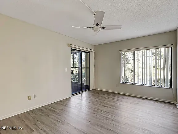7651 Las Palmas Way — Photo 10