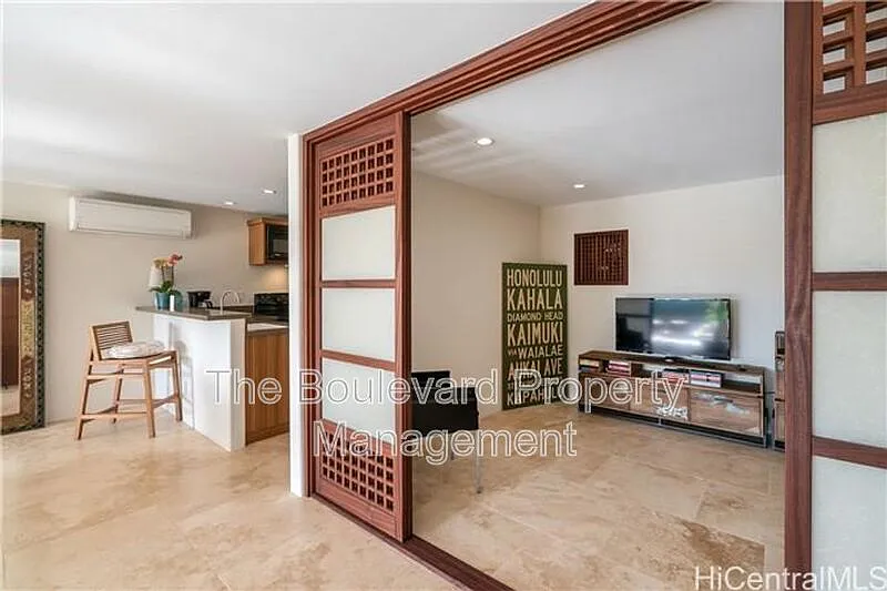 2 bed, 2.0 bath, 1594 sqft, $5,050 — Photo 4