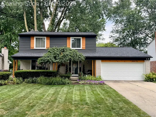30675 Old Stream St, Southfield, MI 48076