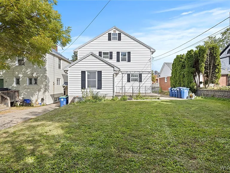 80 Capen Blvd — Photo 33
