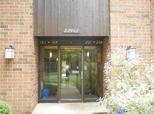 22962 Maple Ridge Rd UNIT 101, North Olmsted, OH 44070