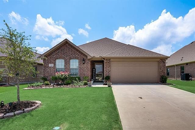 1st image of 340 Pecos Dr