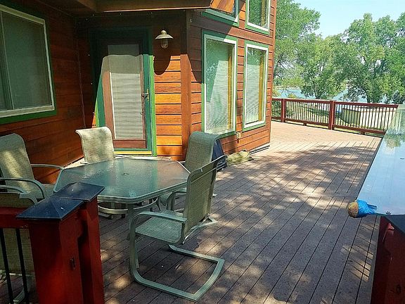 3rd image of 116 Lakeview Cir