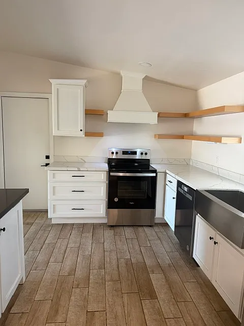 4 bed, 1889 sqft, $2,595 — Photo 3