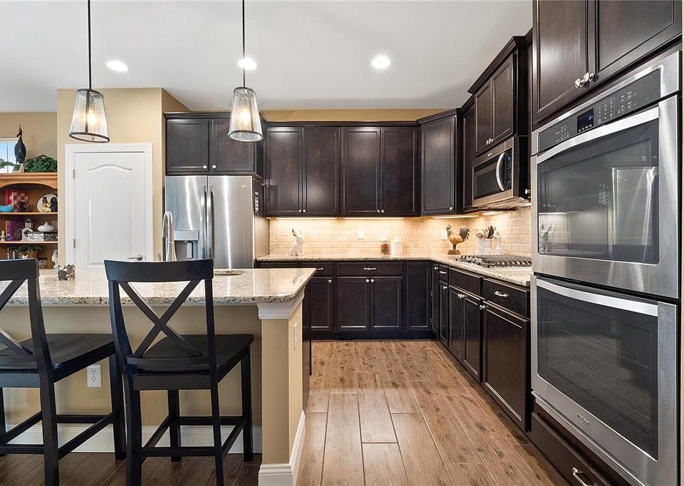 2nd image of 2552 Fossett Dr
