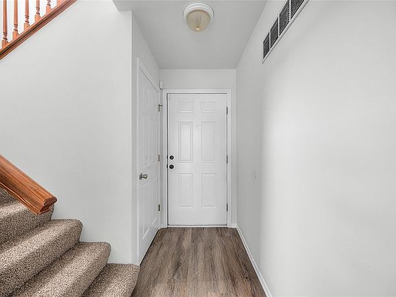 5th image of 54 Jost Villa Dr