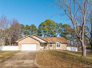 815 S Suncrest Dr, Hillsboro, MO 63050