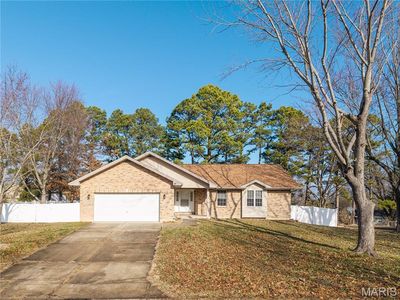 815 S Suncrest Dr, Hillsboro, MO, 63050