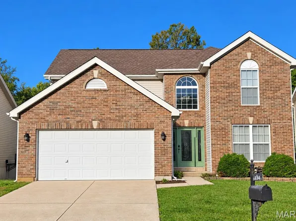 232 Spring Borough Dr, O'Fallon, MO 63368