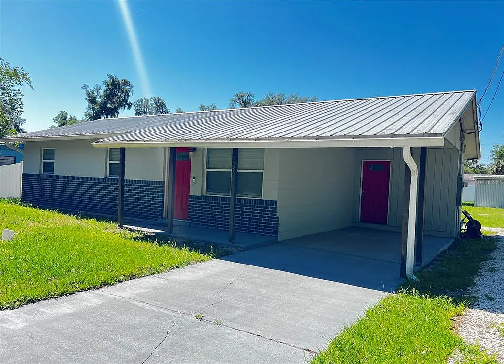 3 bed, 1.0 bath, 1000 sqft, $2,000 — Photo 1
