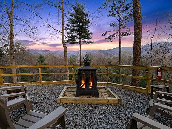 3rd image of 272 Laurel Mountain Rd