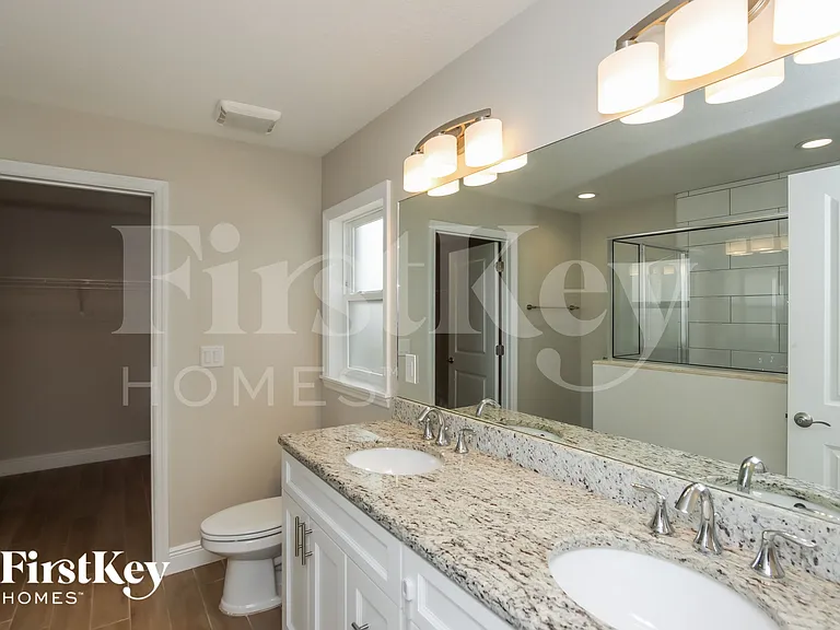 249 Bordeaux Ave NE — Photo 9