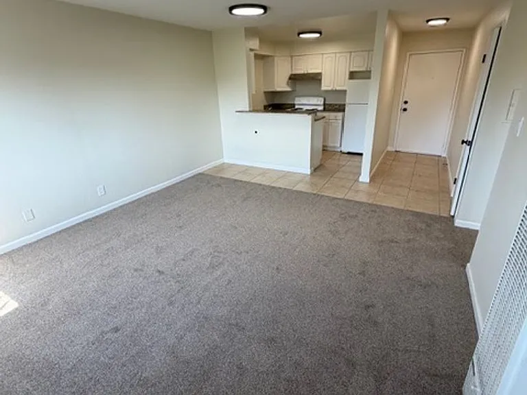 407 Fairmount Ave — Photo 5