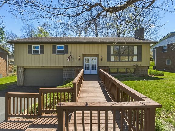 2nd image of 115 Brookwood Ln