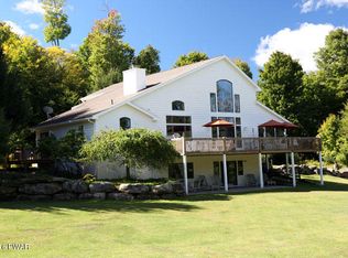 43 Stonegate Rd, Equinunk, PA 18417