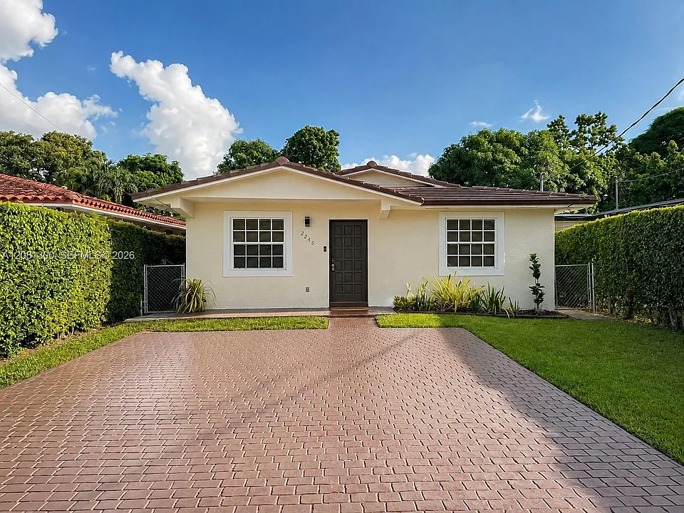 2245 SW 62nd Ave