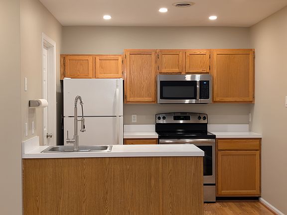 5th image of 713 Wexford Way