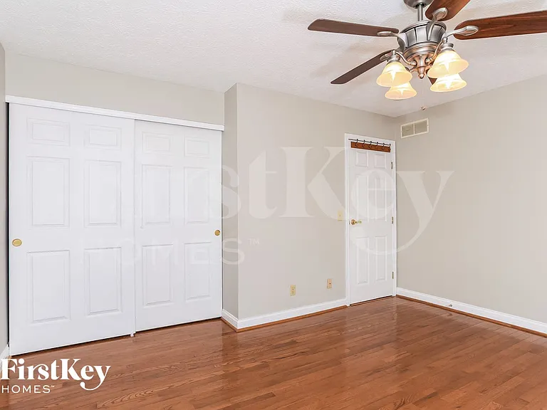 5873 Gilmore Dr — Photo 9