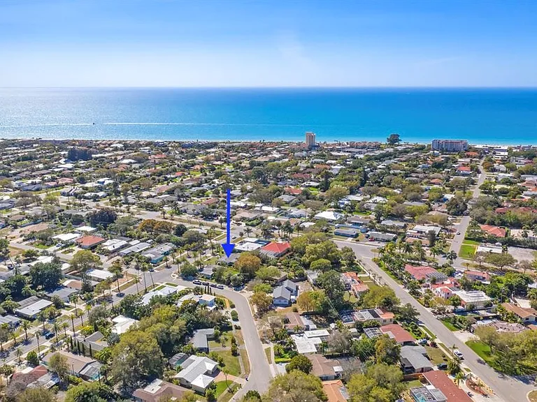 302 San Marco Dr — Photo 1
