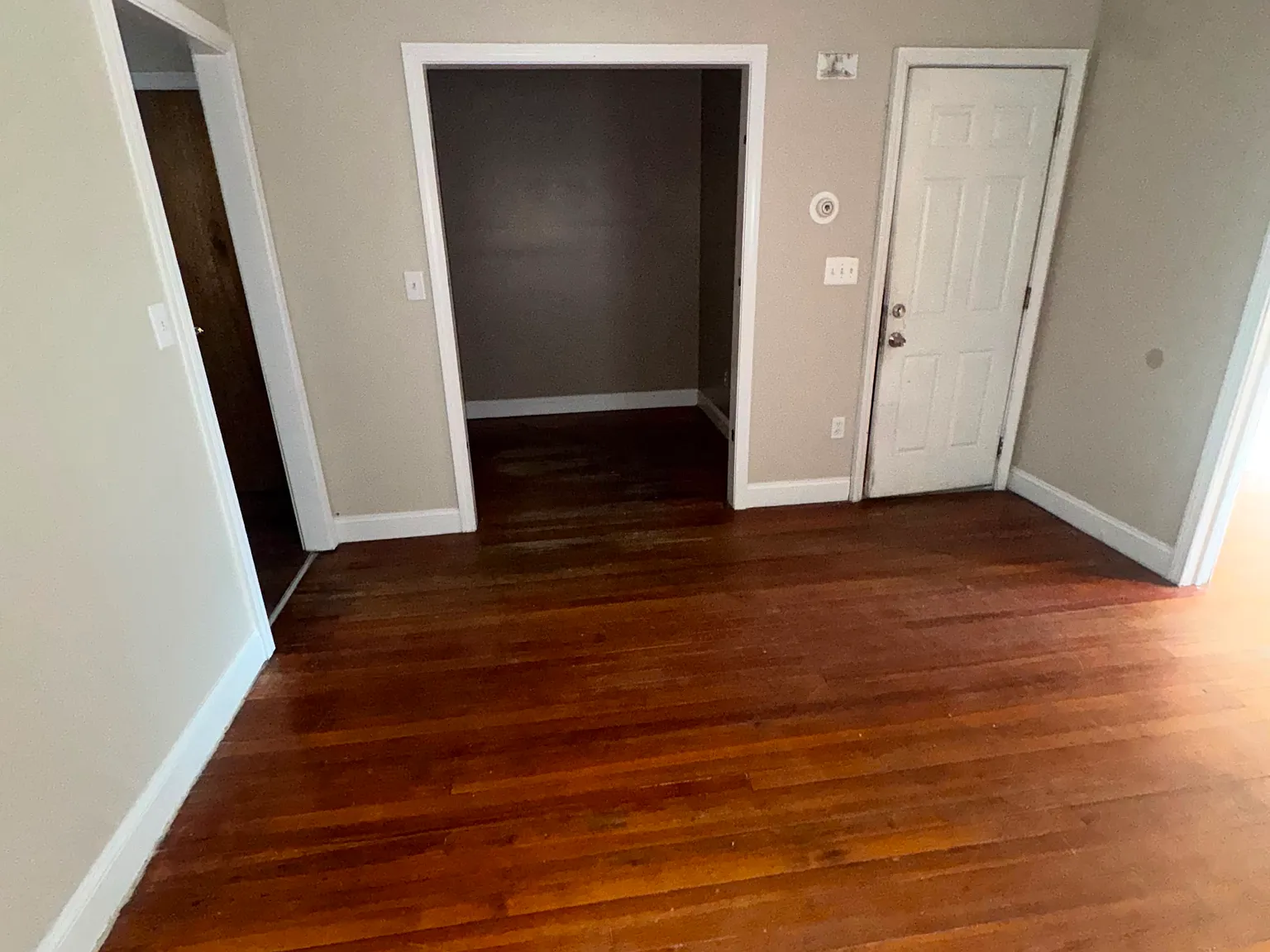 3 bed, $2,200 — Photo 4