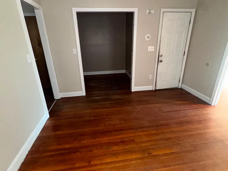 102 Lindley St #1 — Photo 3