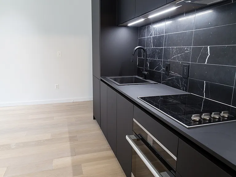 1443 Euclid St NW — Photo 35