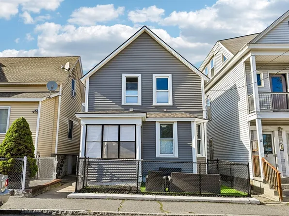 19 Sheldon St, Lowell, MA 01851