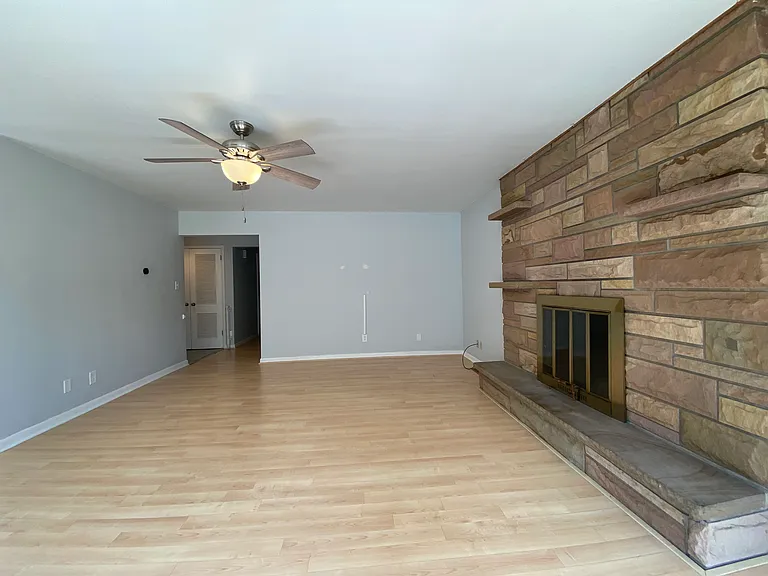 8143 Howard Ave — Photo 13