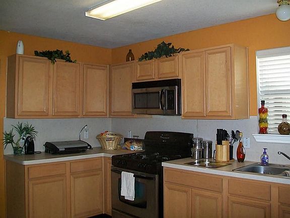 2nd image of 3939 Camelia Glen Ln