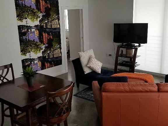 4th image of 133 NE 2nd Ave APT 402B