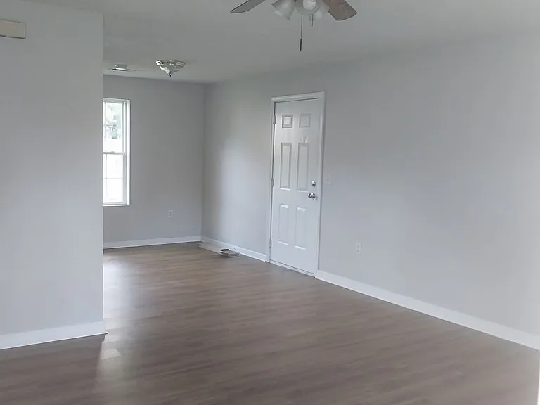 1401 W Academy Ave — Photo 9