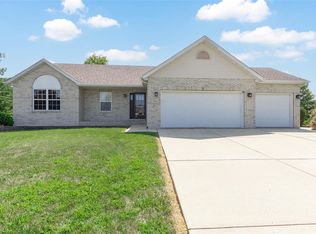 19 Bridle Ct, Hamel, IL 62046