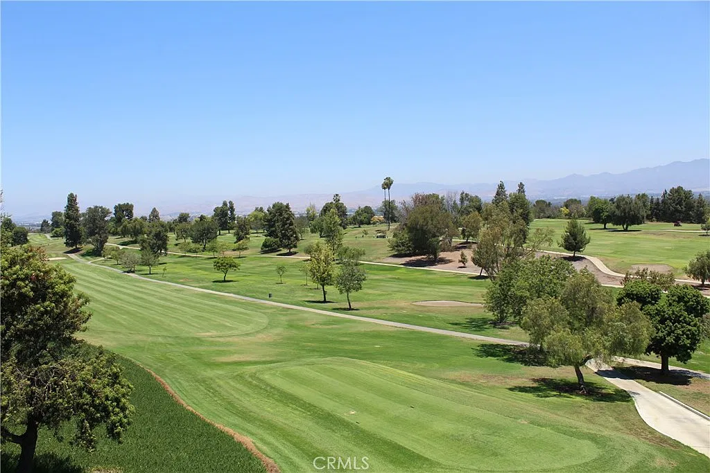 2 bed, 811 sqft, $3,000 — Photo 4