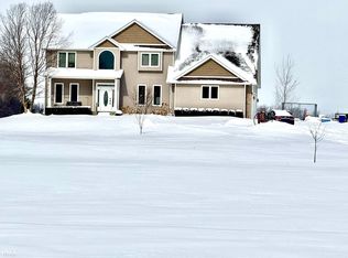 27583 Pratt Rd, Richmond, MI 48062