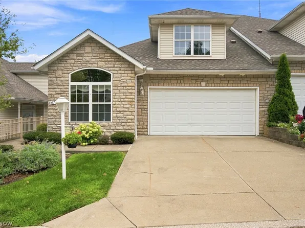 6797 Rolling Meadow Dr, Cleveland, OH 44134