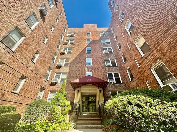 243 McDonald Ave APT 5K, Brooklyn, NY 11218