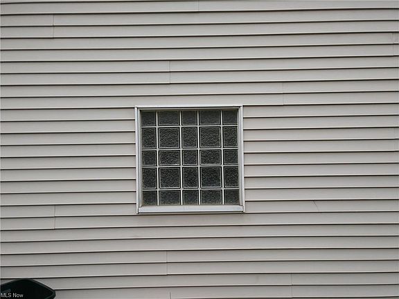 3rd image of 25022 Doe Dr